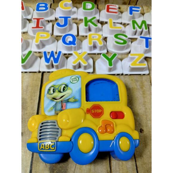 Leap Frog Fridge Phonics Bus Magnetic Letter Set 26 Letters Complete Alphabet - Picture 2 of 8